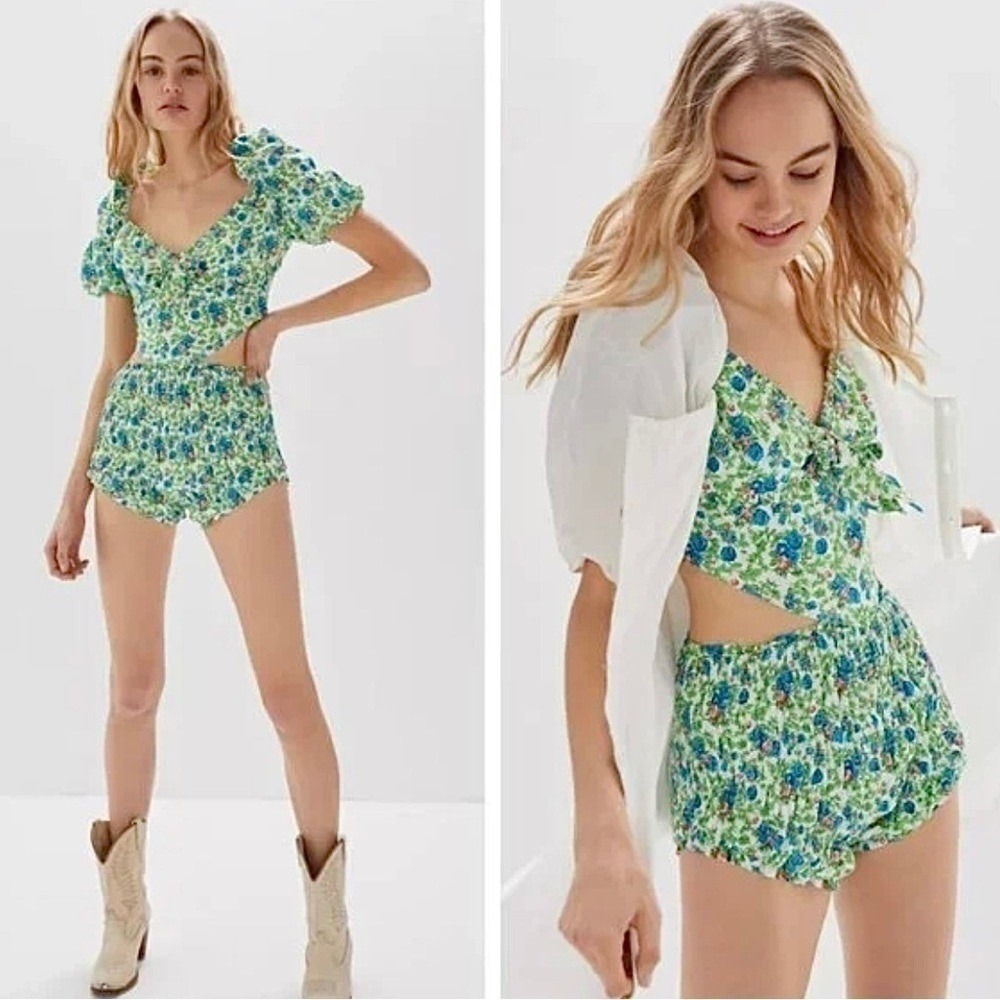 NWT House of Sunny Floral Bandana & Hot Pants Set Size 2